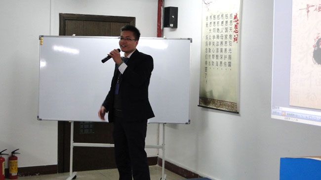 兄道友，弟道恭。兄弟睦，孝在中